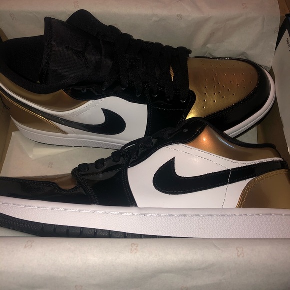 gold and white 1s